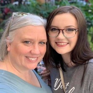 Meet your Posher, Denise